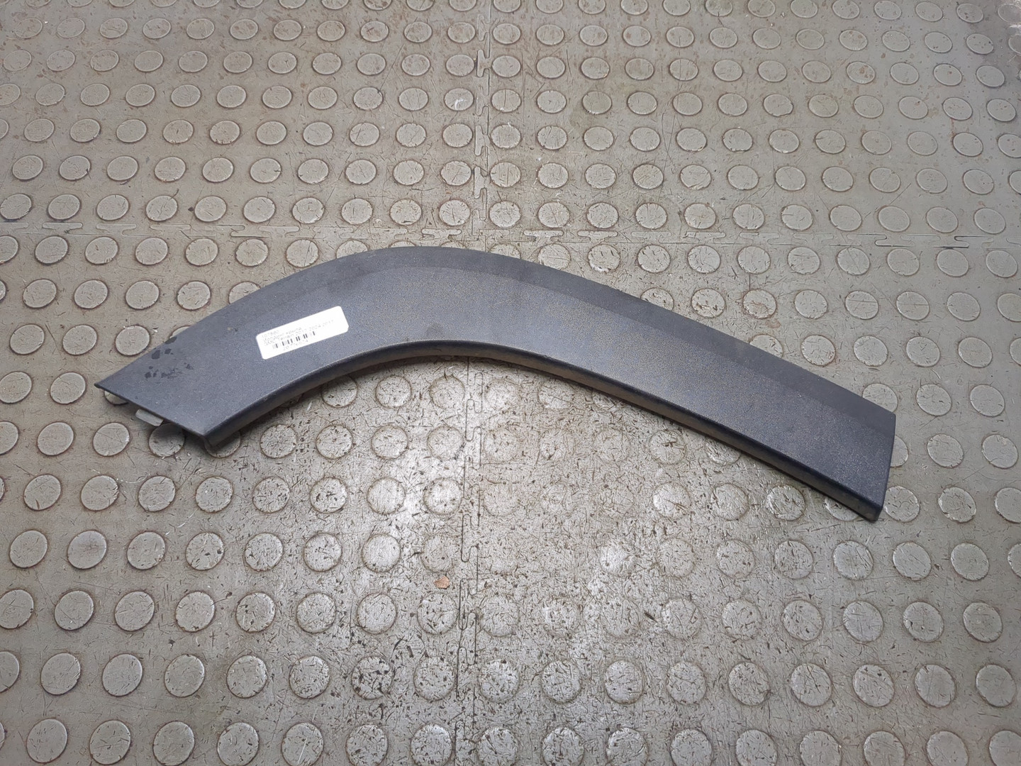 Молдинг заднего крыла правого