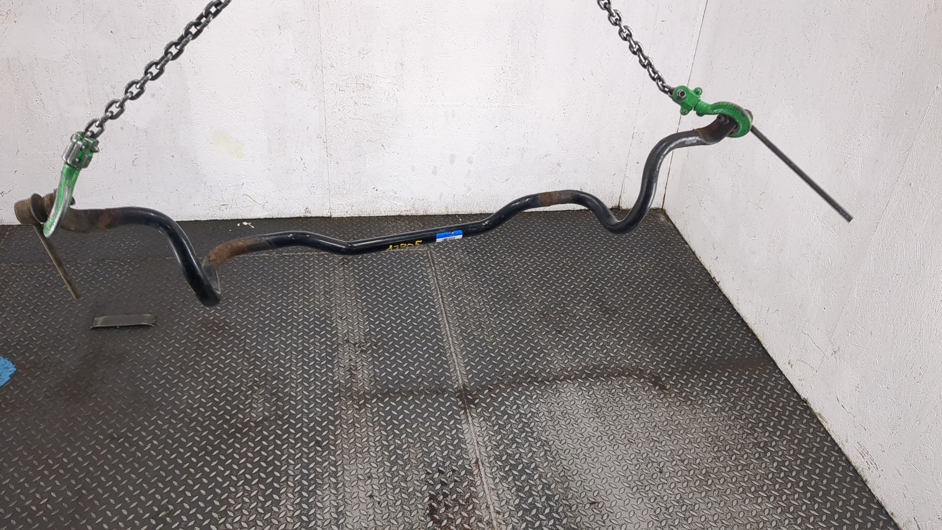 Стабилизатор передний