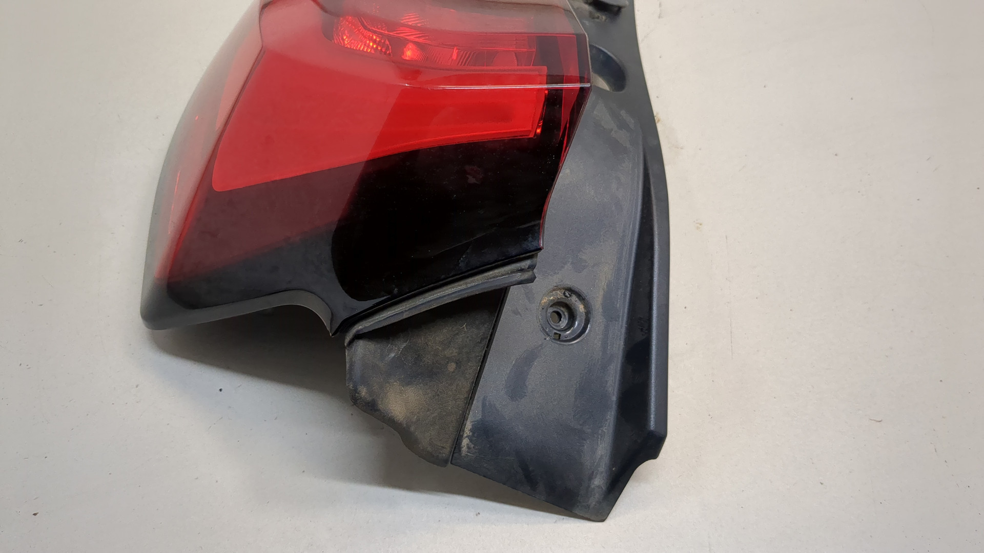 Фонарь задний правый