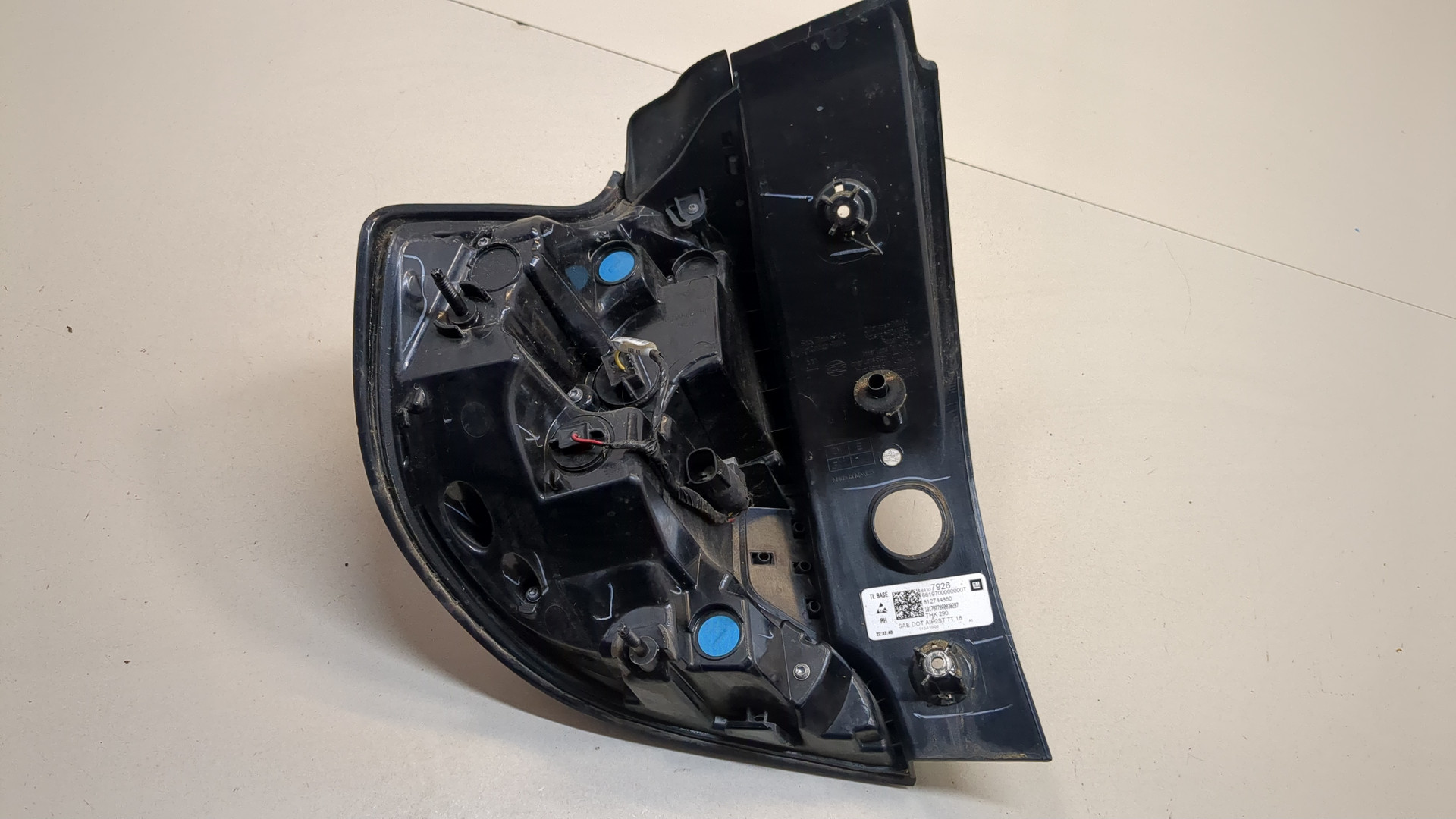 Фонарь задний правый