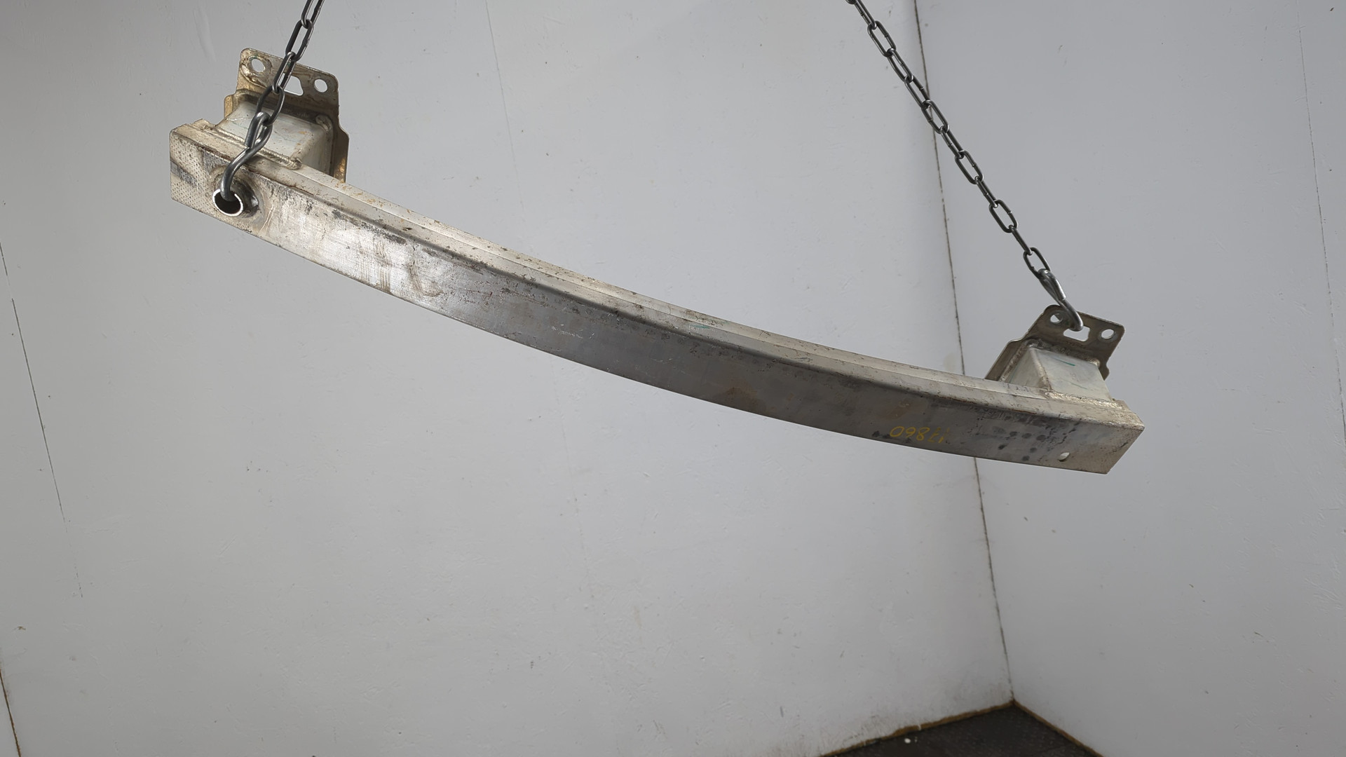 Усилитель заднего бампера