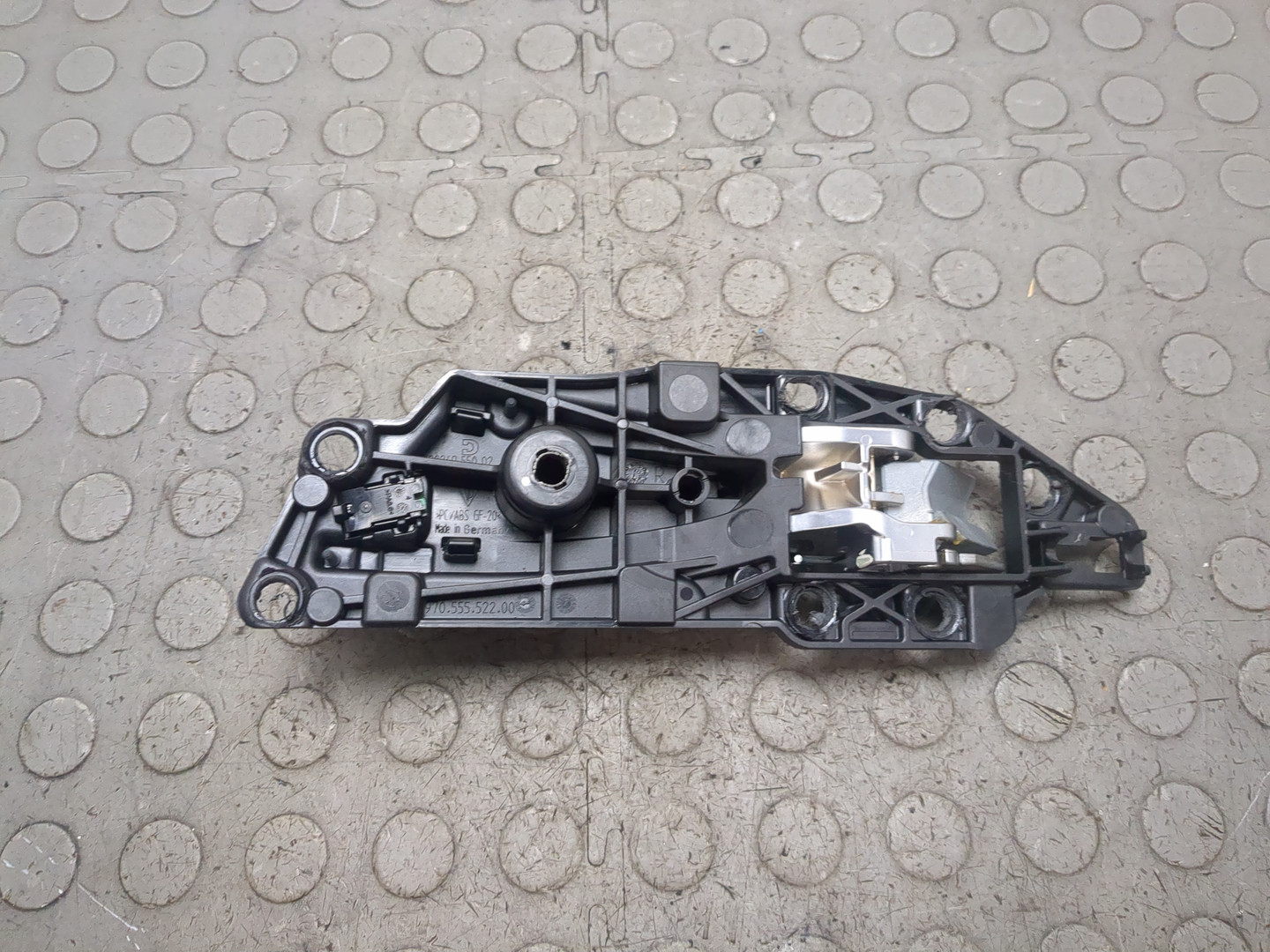 Ручка двери передней внутренняя правая