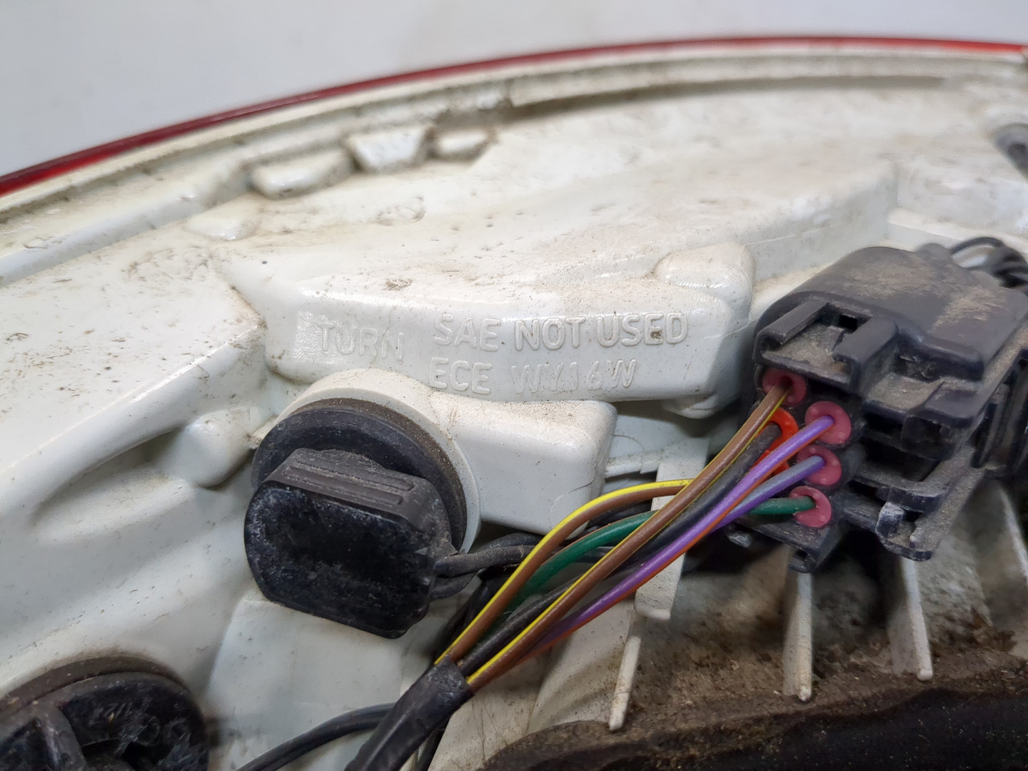 Фонарь задний правый