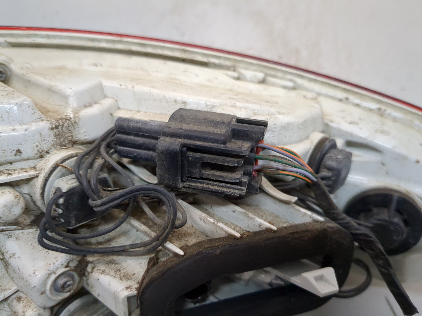 Фонарь задний левый