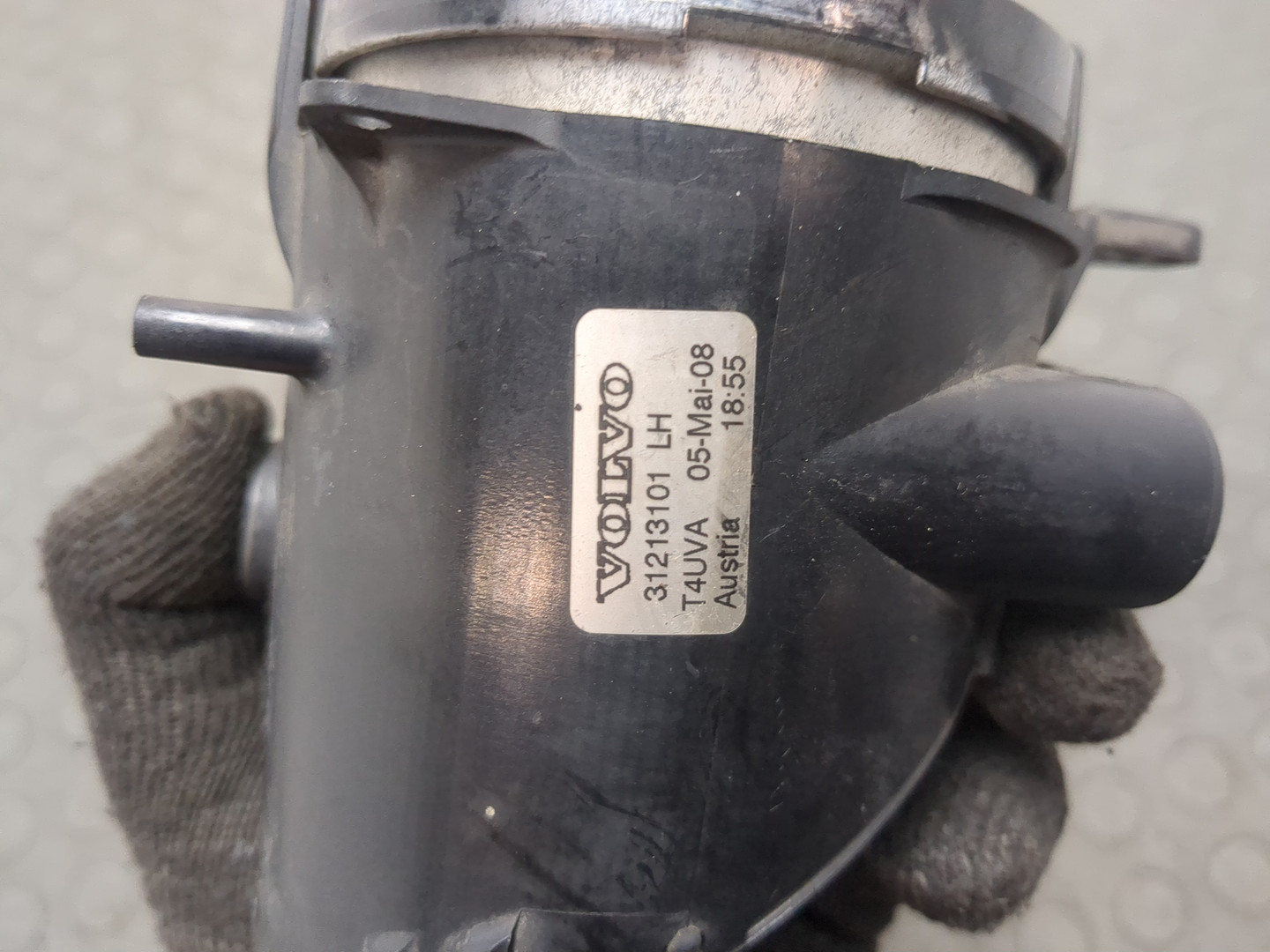 Фара противотуманная левая