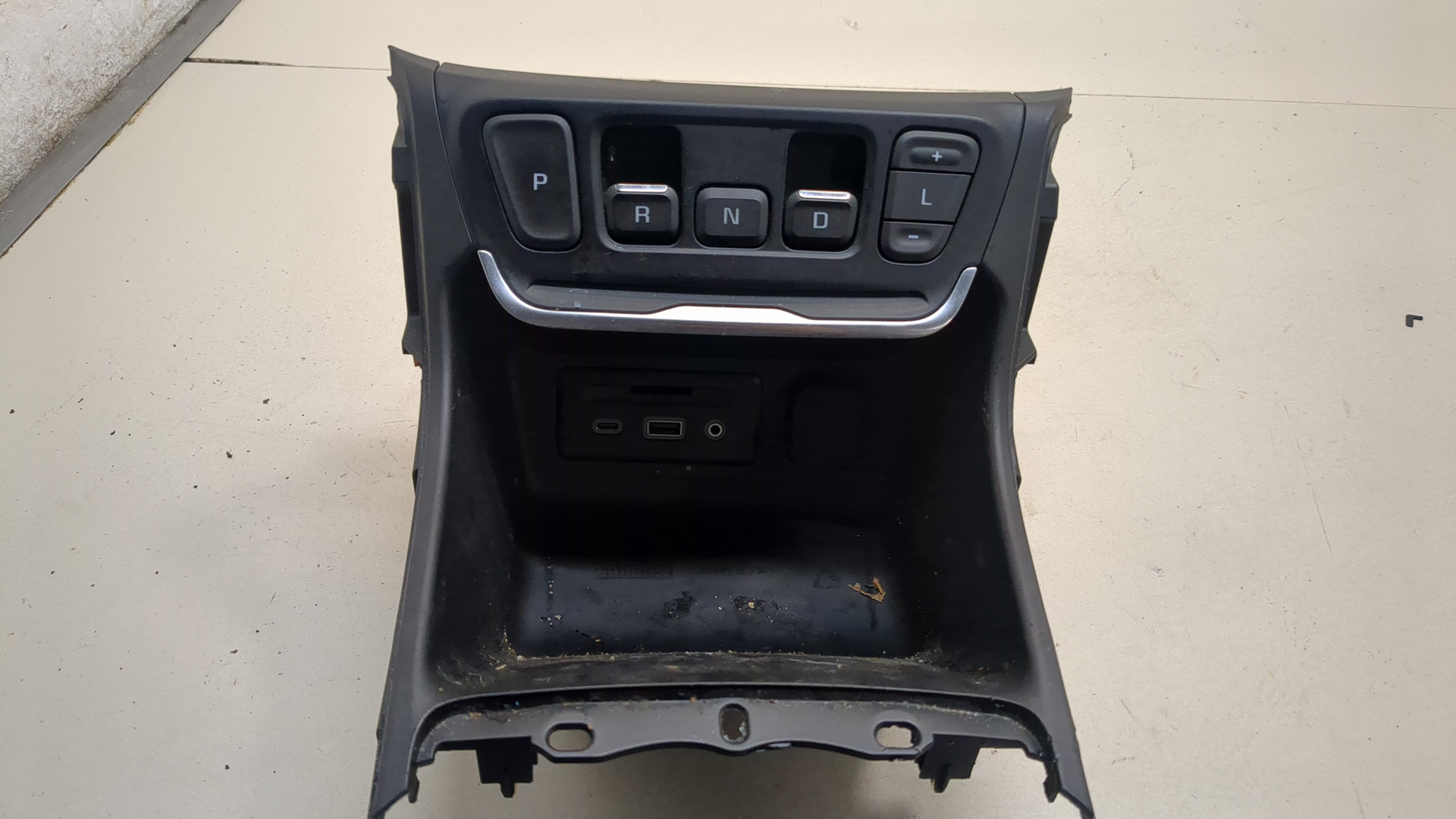 Кулиса МКПП / АКПП