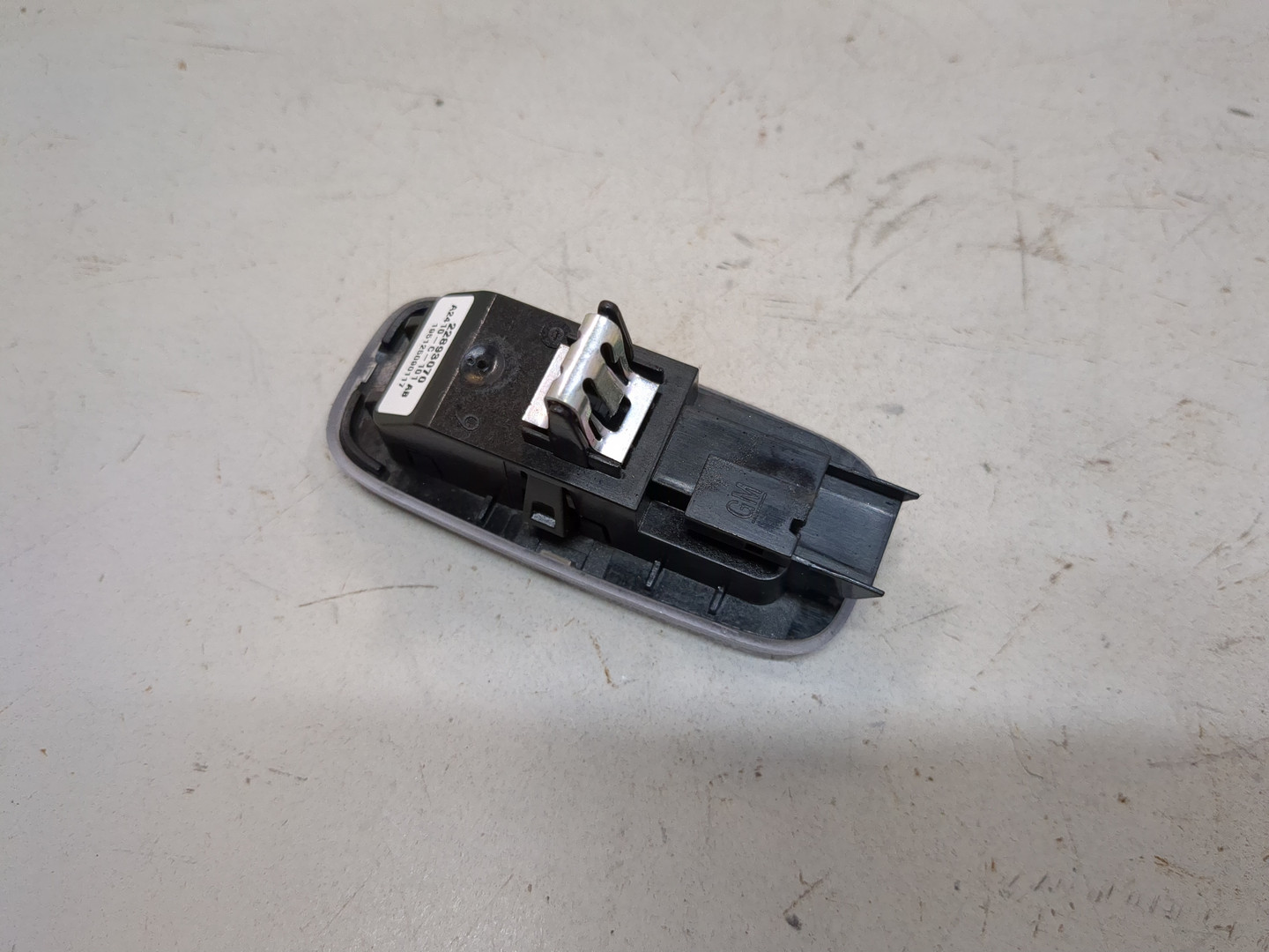 Плафон салонный