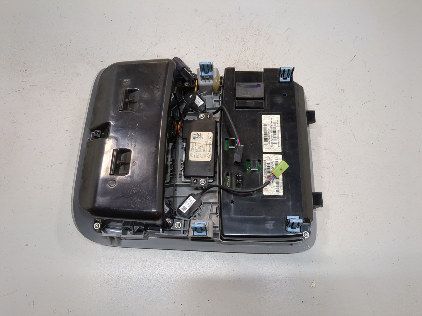 Плафон салонный