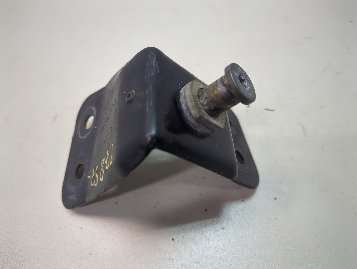 Замок багажника