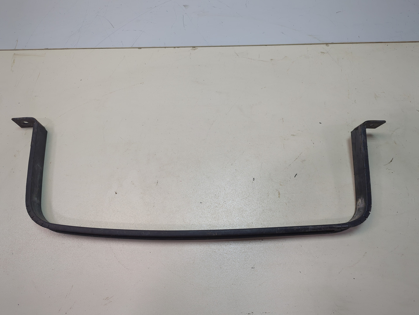 Лента крепления бензобака