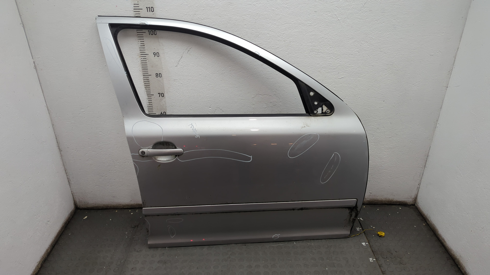 Дверь передняя правая