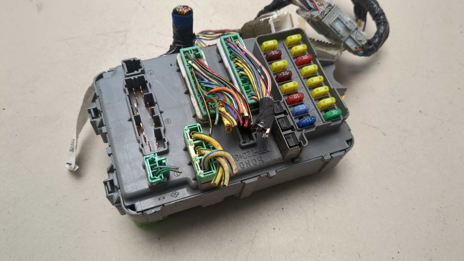 Блок предохранителей