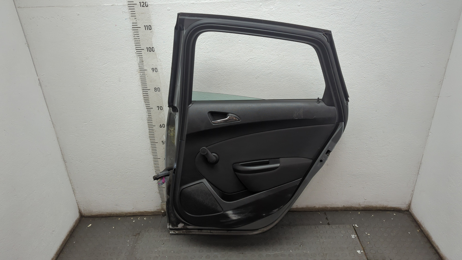 Дверь задняя правая