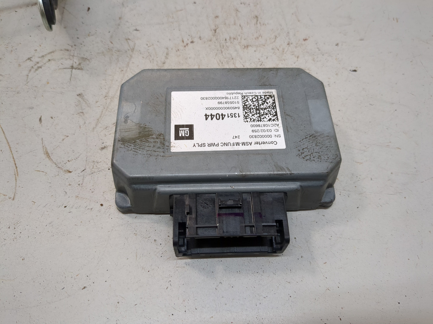 Преобразователь напряжения (адаптер)