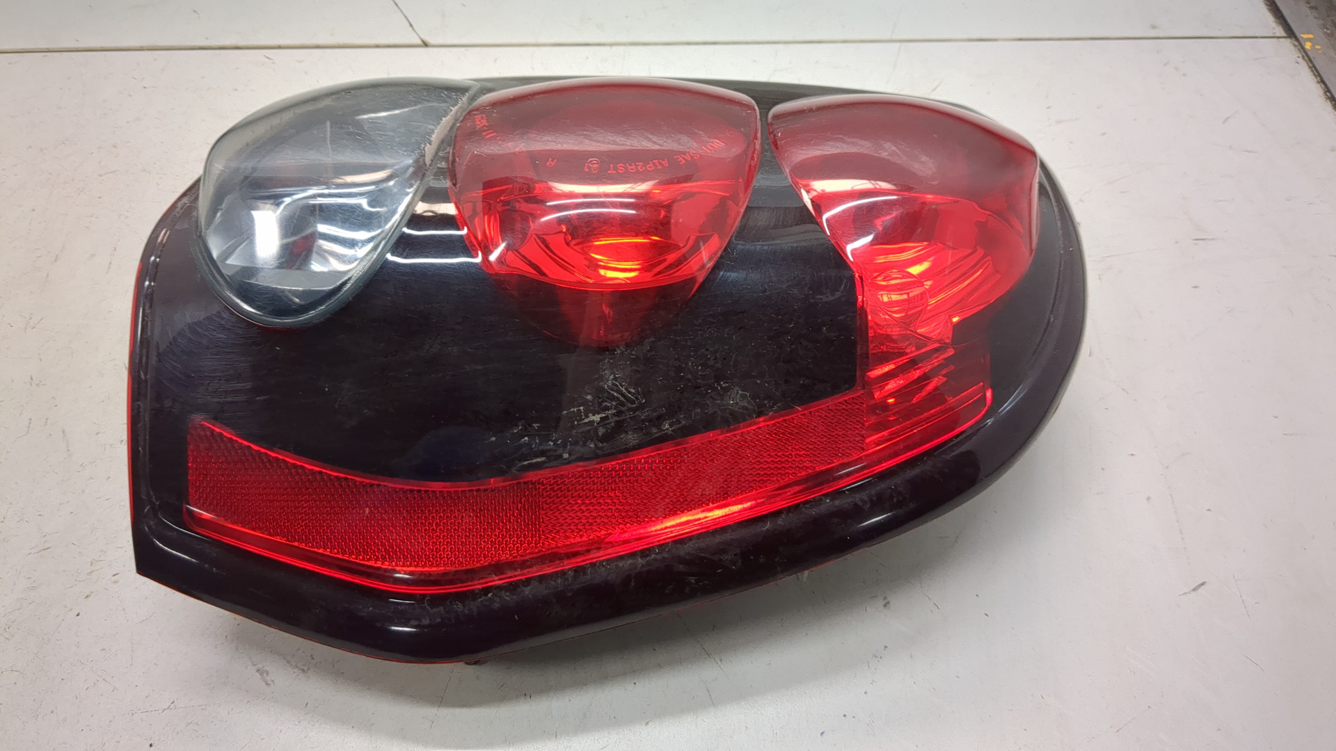 Фонарь задний правый