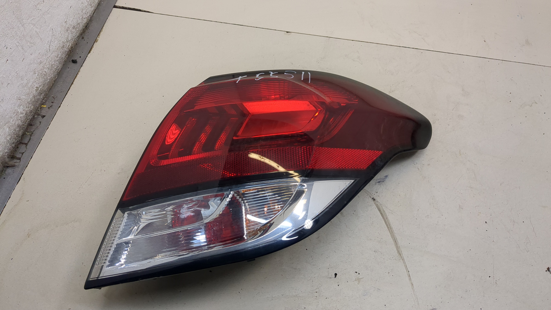 Фонарь задний правый