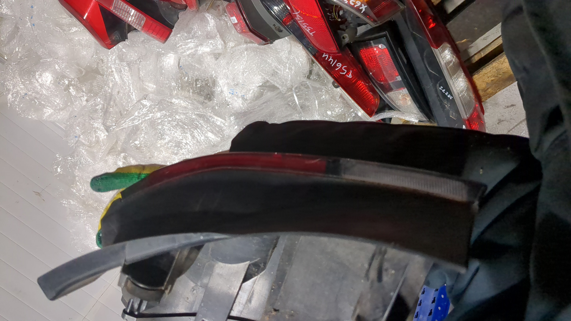 Фонарь задний правый