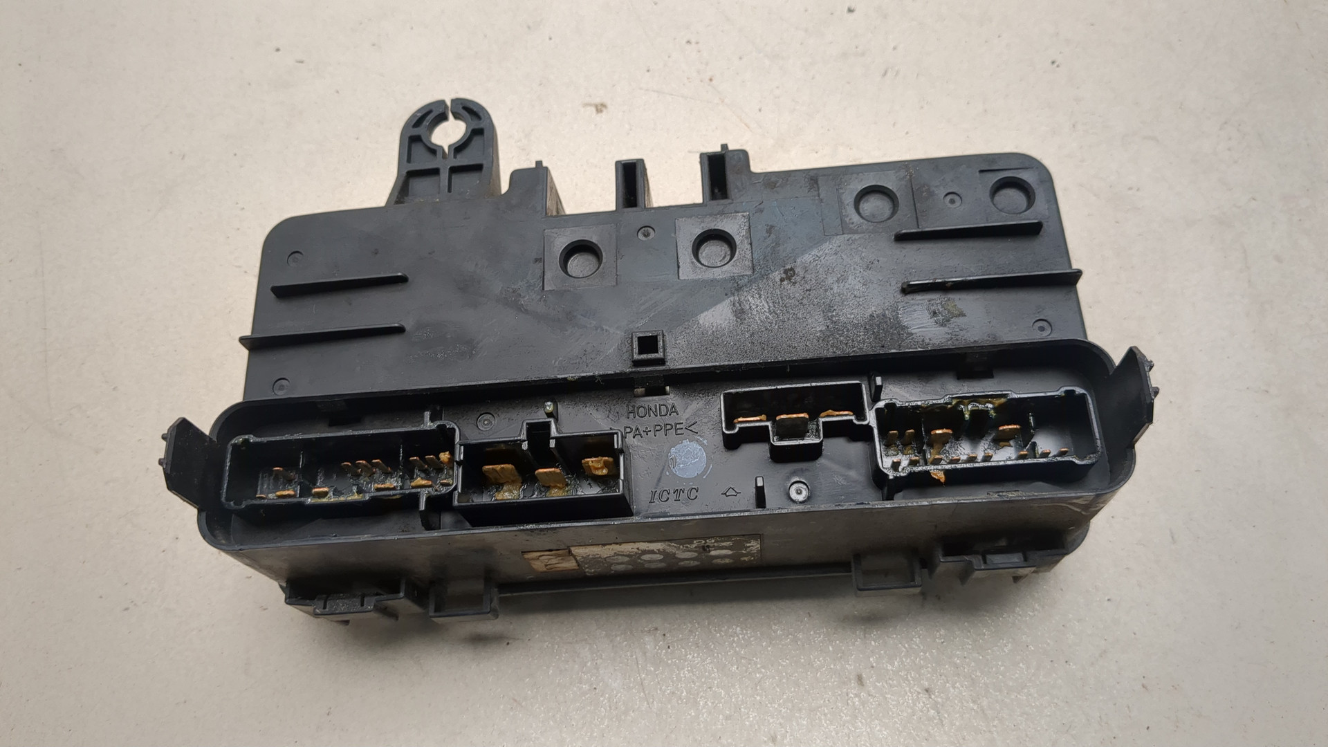 Блок предохранителей