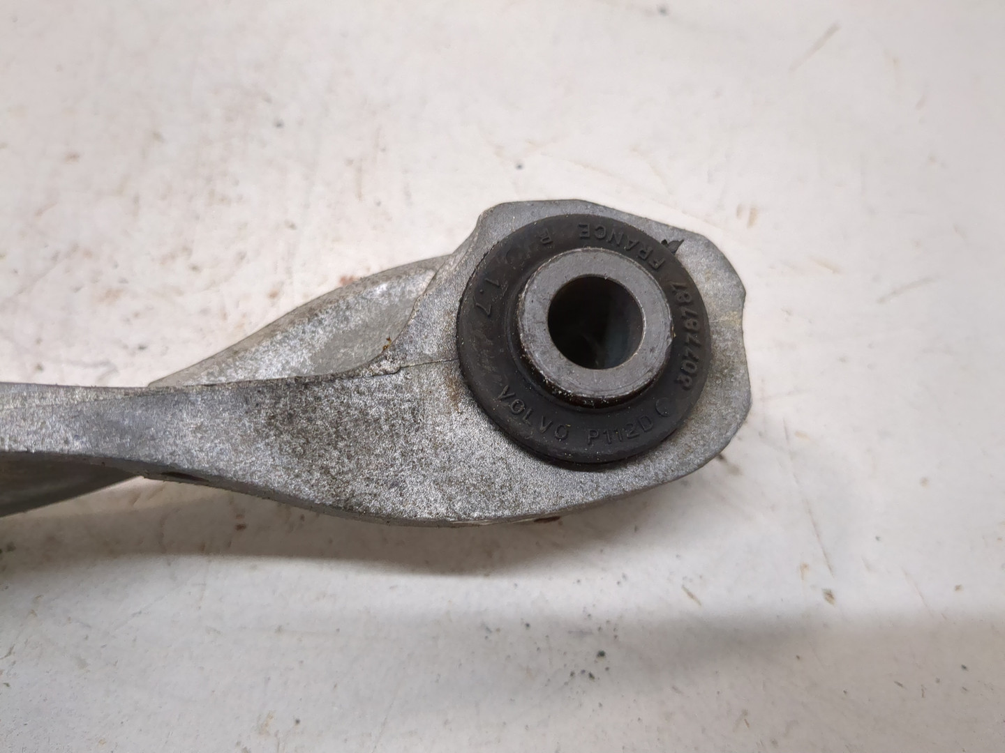 Опора двигателя