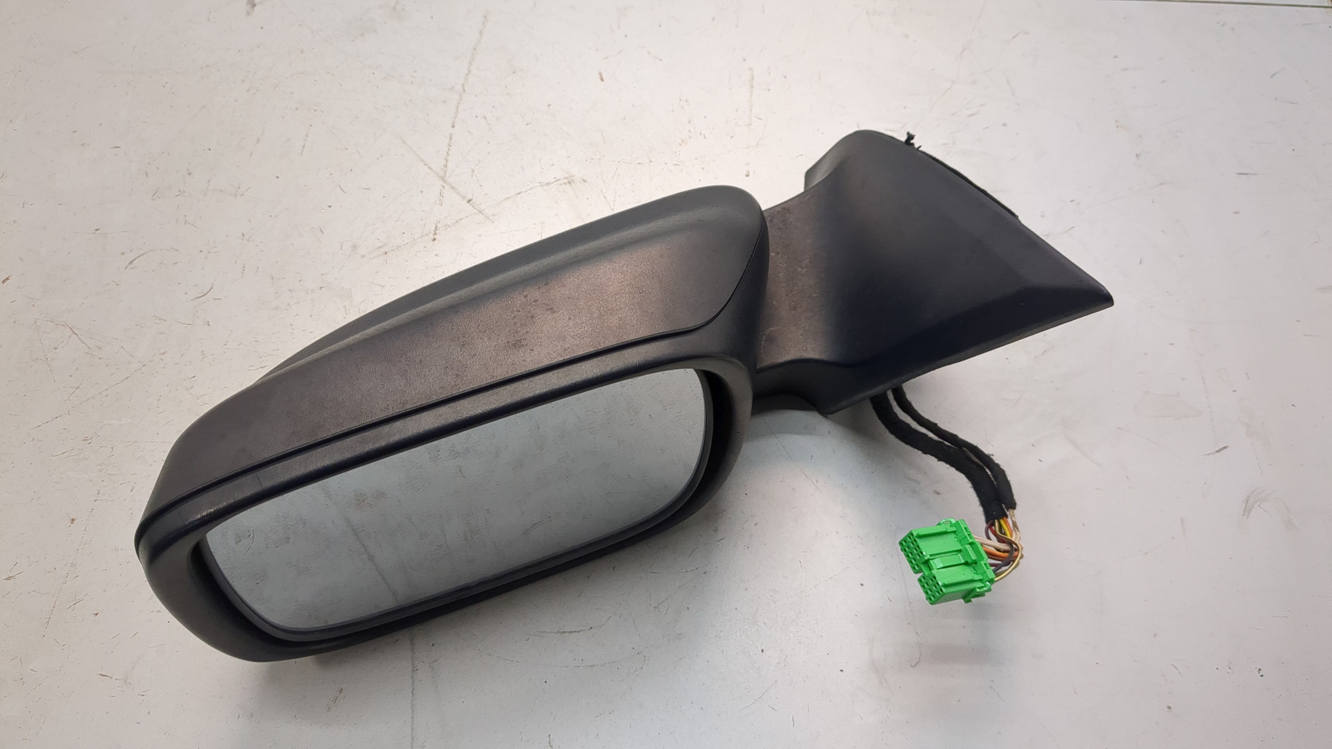 Зеркало левое электрическое