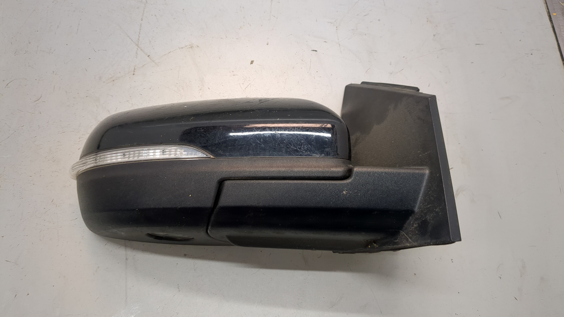 Зеркало правое электрическое