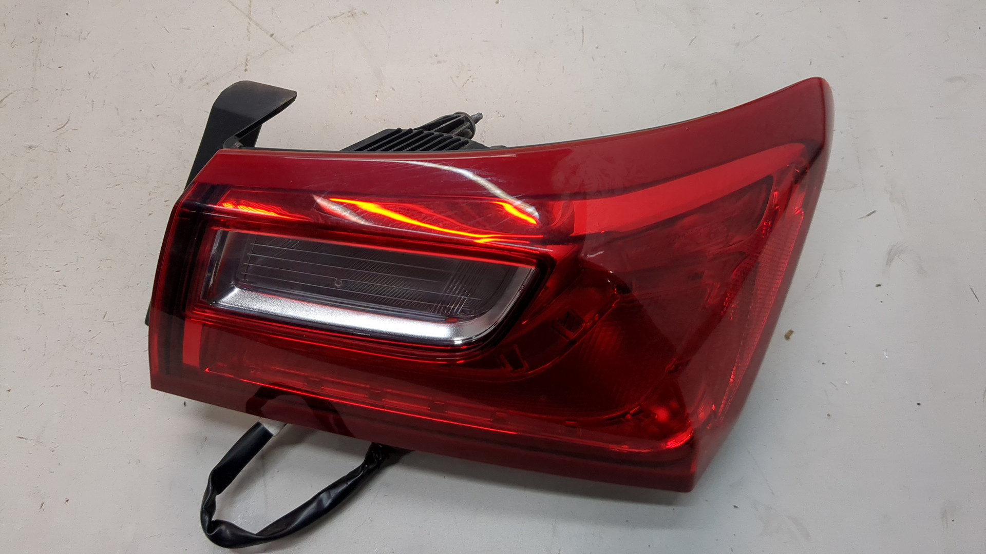 Фонарь задний правый