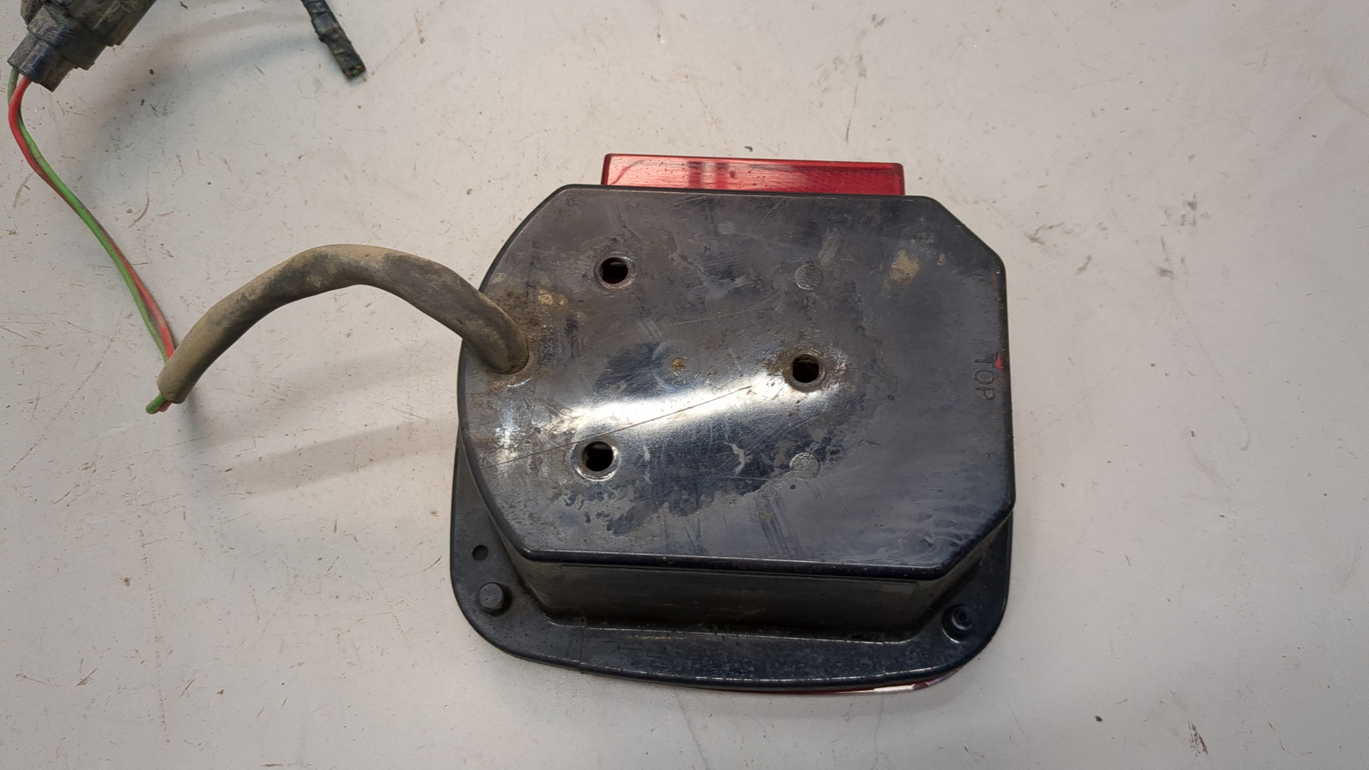 Фонарь задний правый