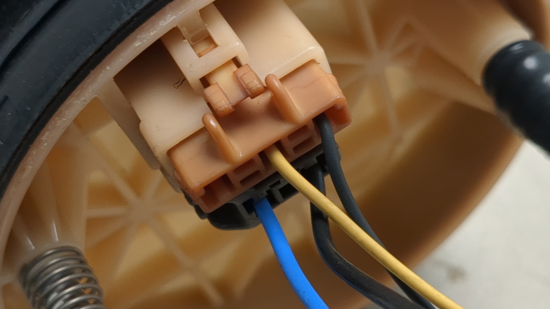 Насос топливный электрический