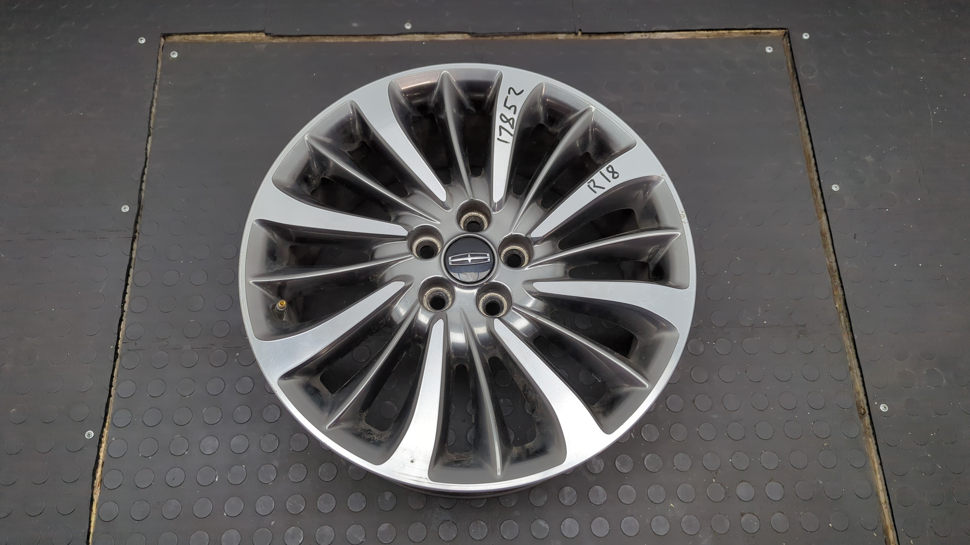 Диск колесный литой легкий сплав