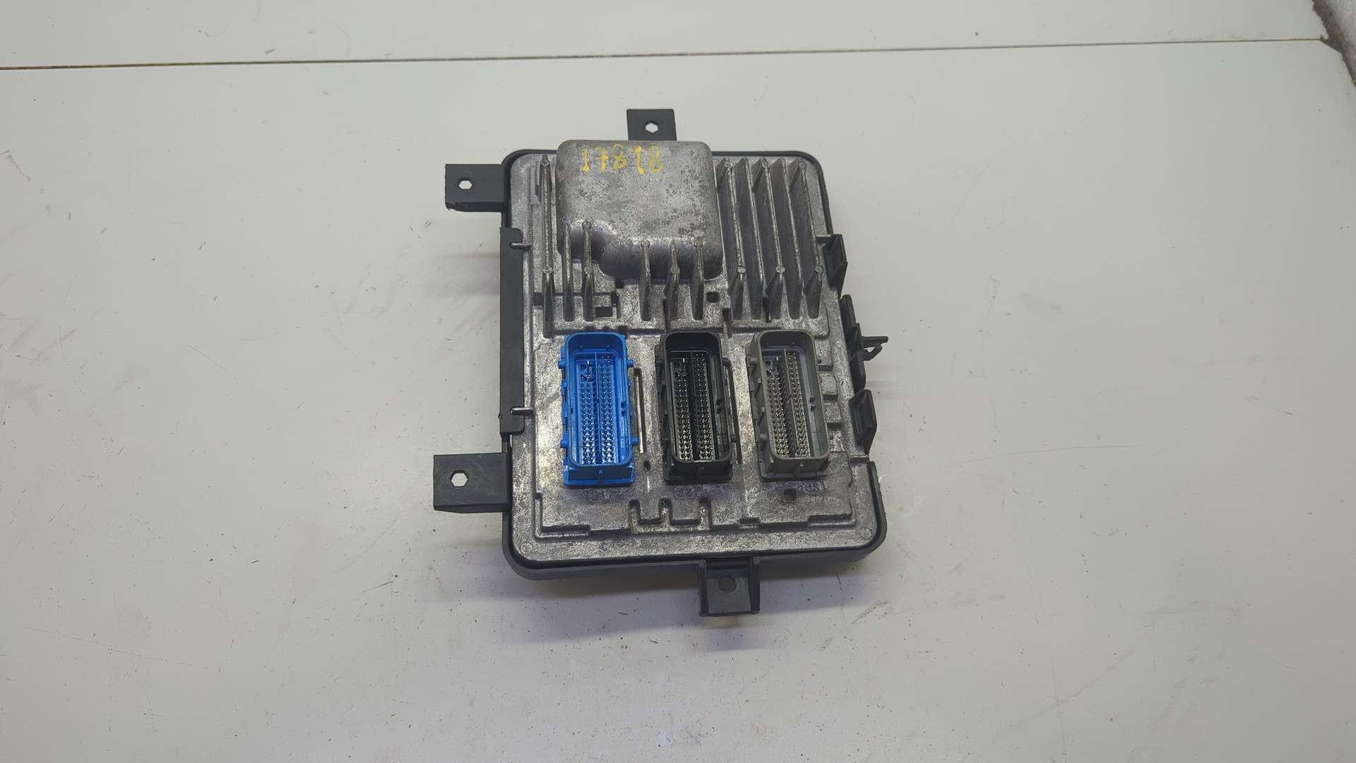 Блок управления двигателем