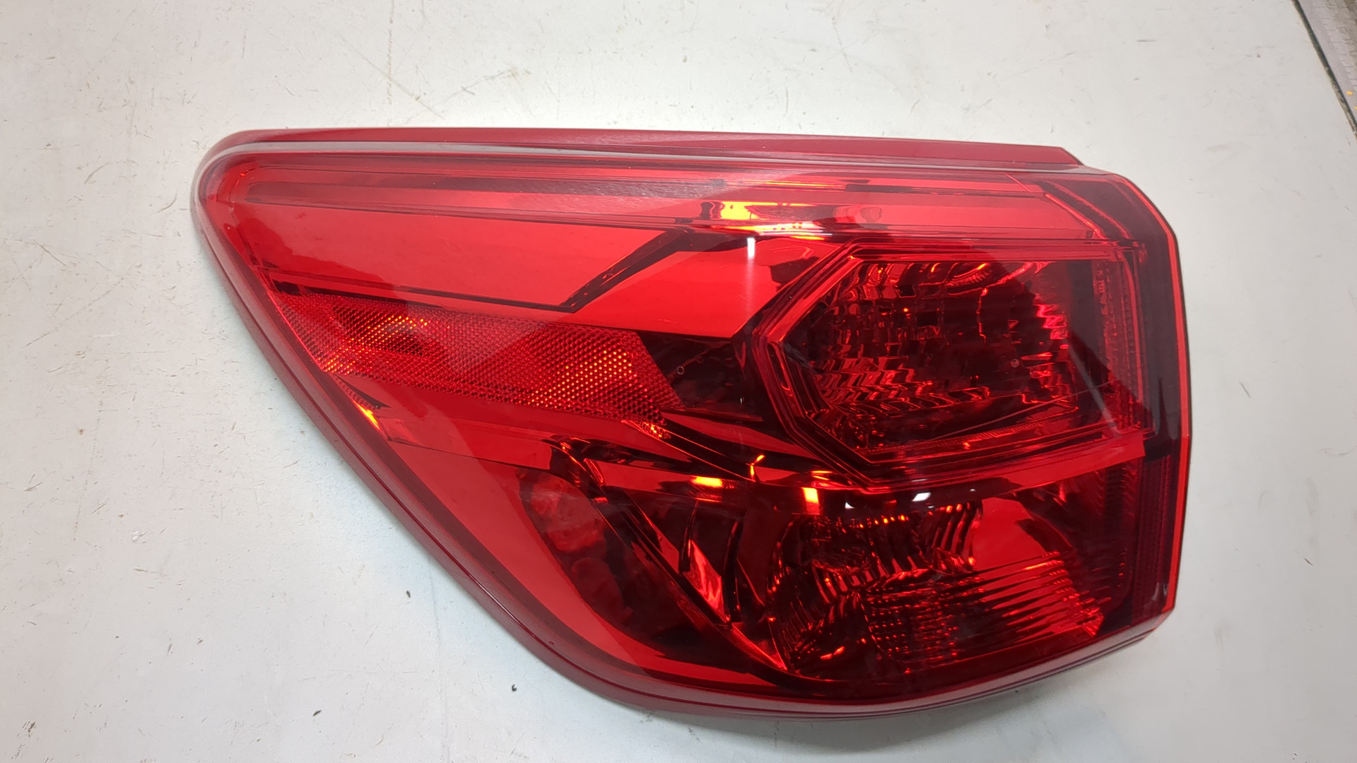 Фонарь задний левый