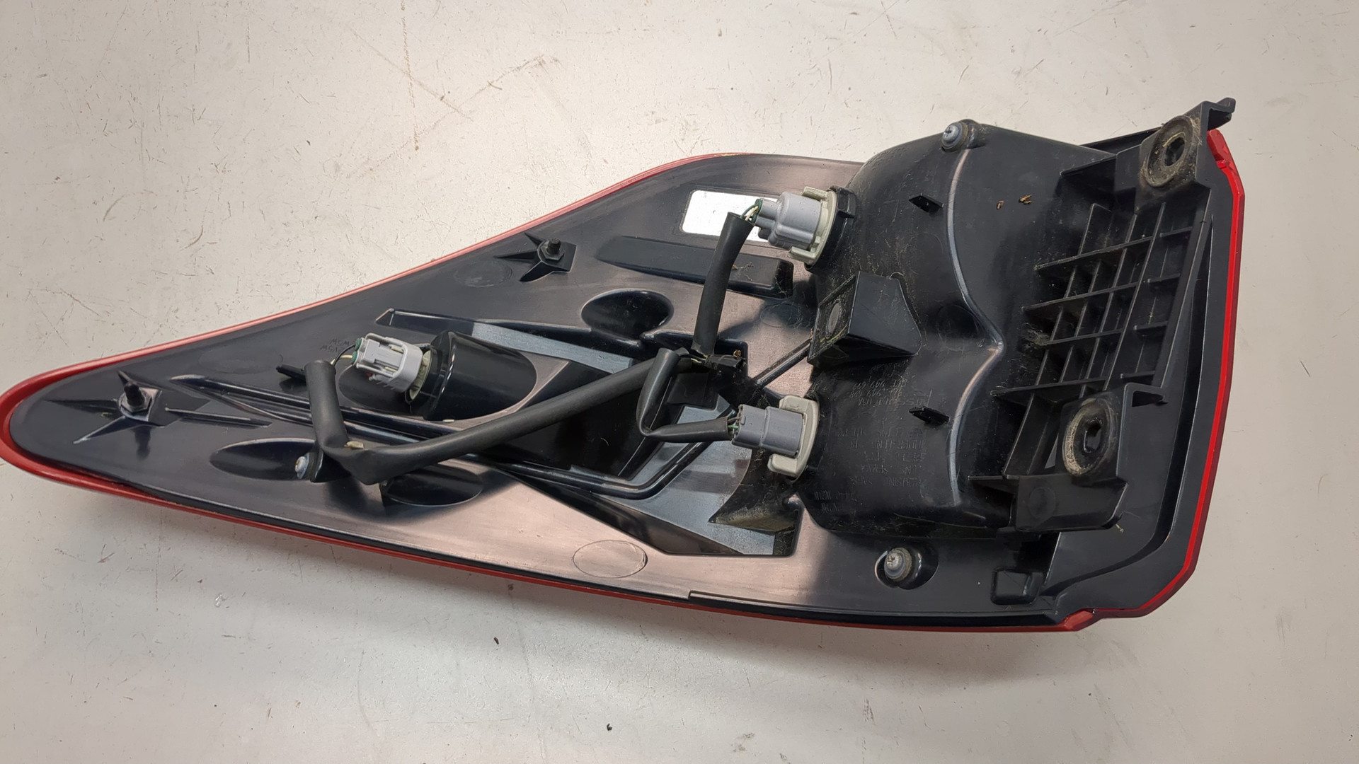 Фонарь задний левый