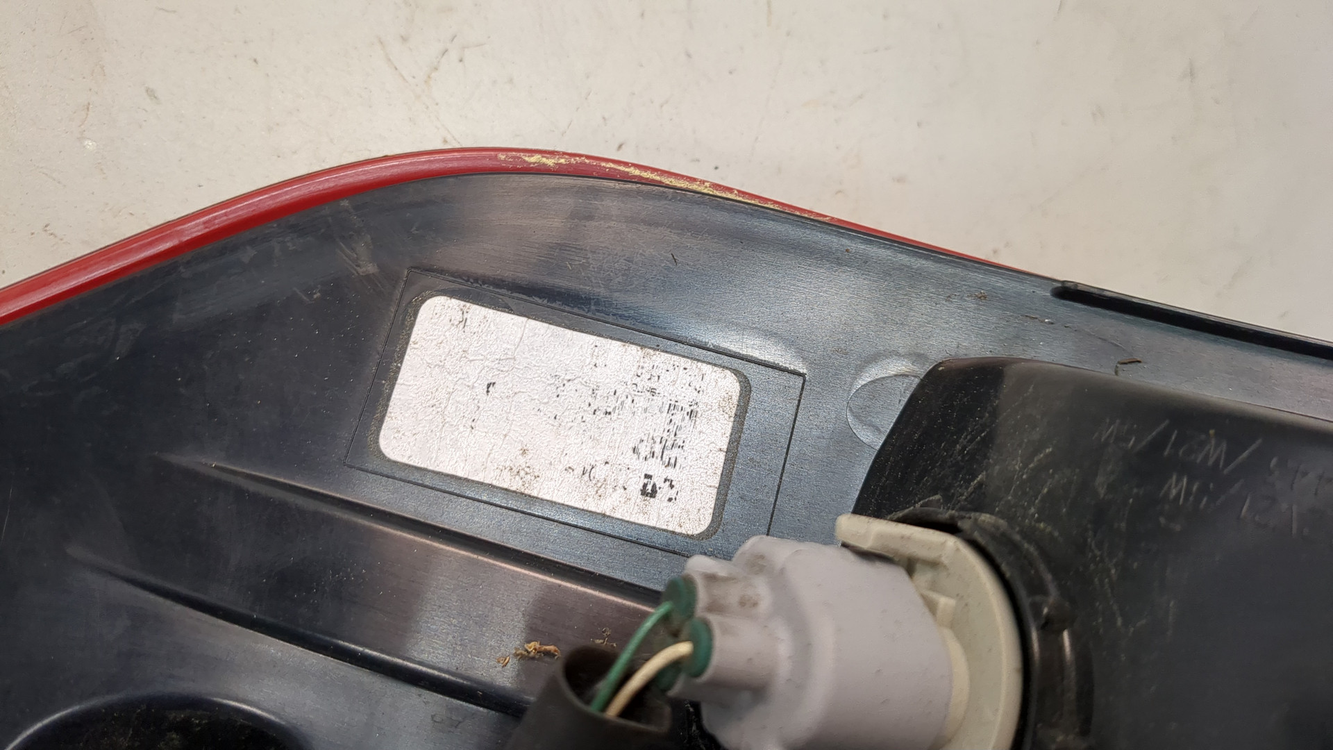 Фонарь задний левый