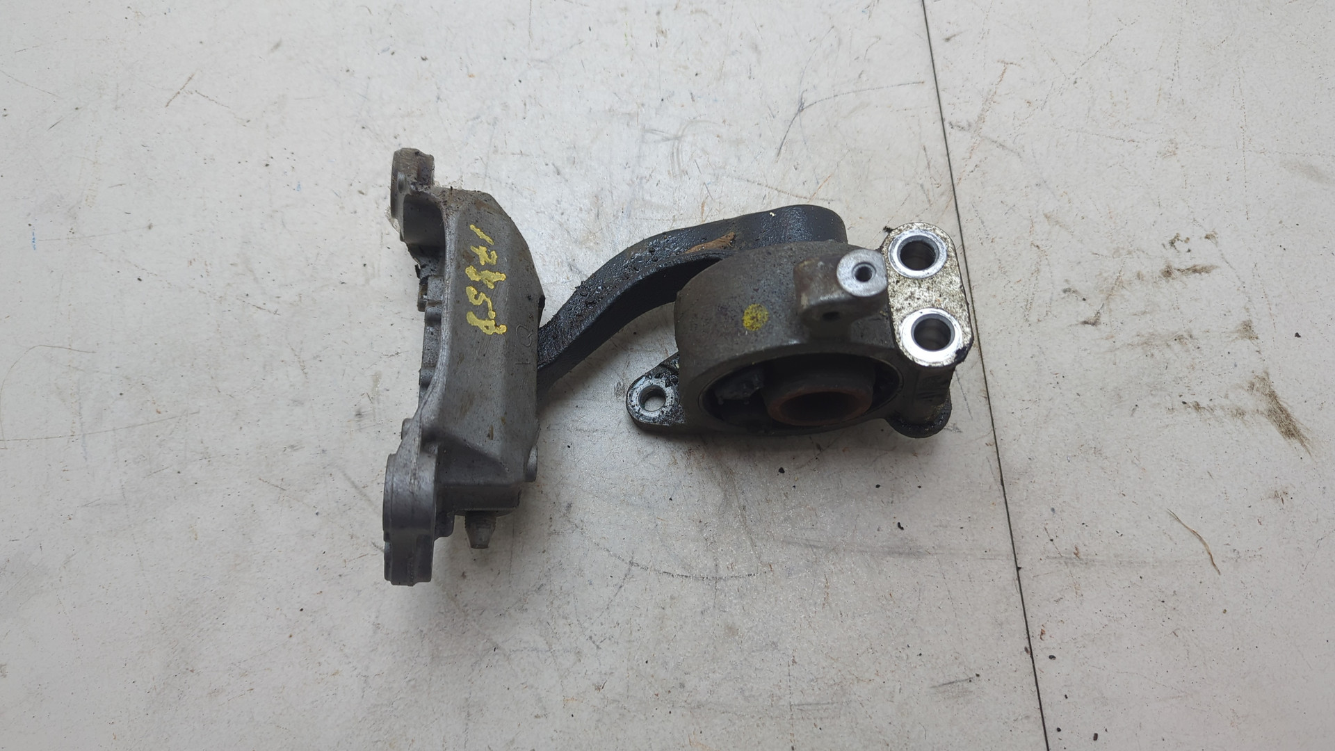 Опора двигателя