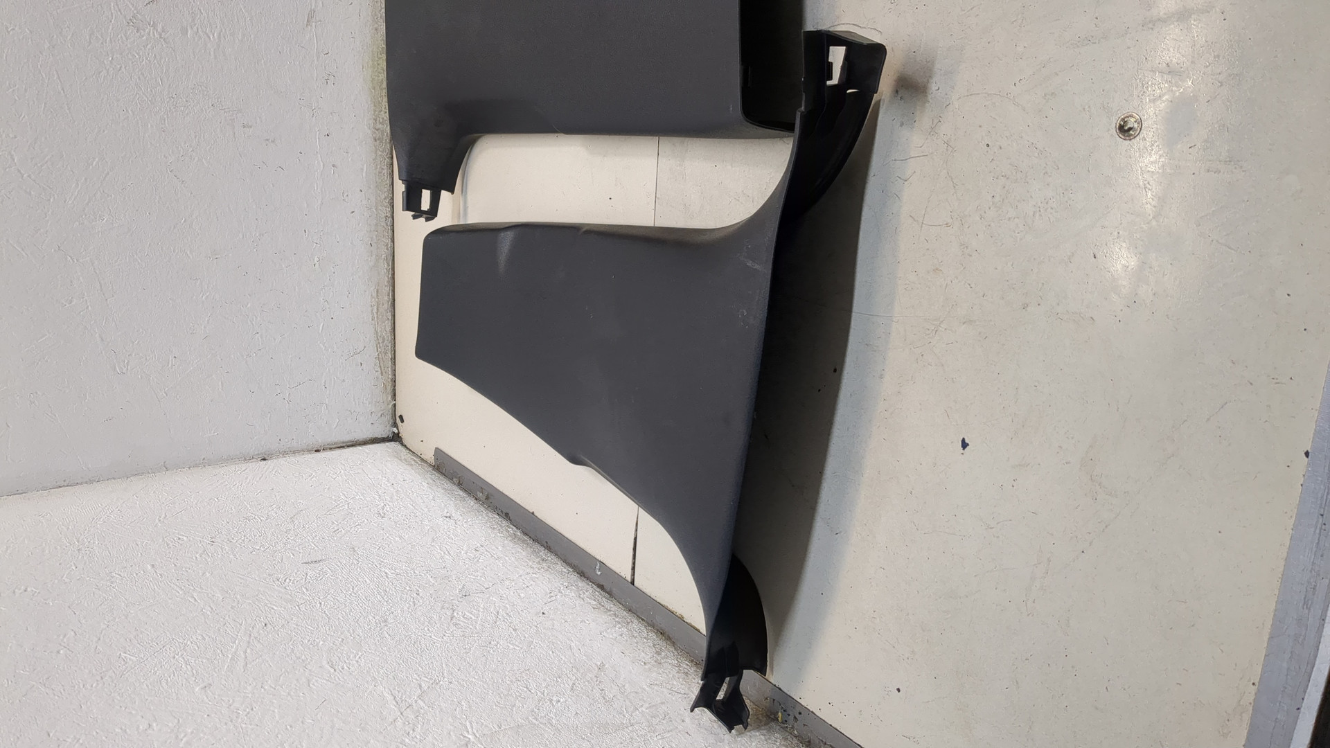 Обшивка стойки