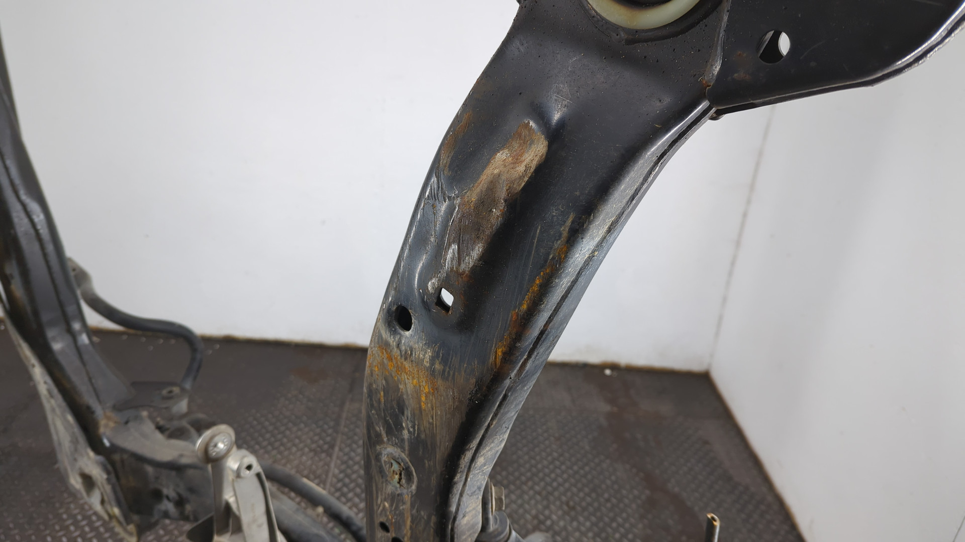 Балка подмоторная