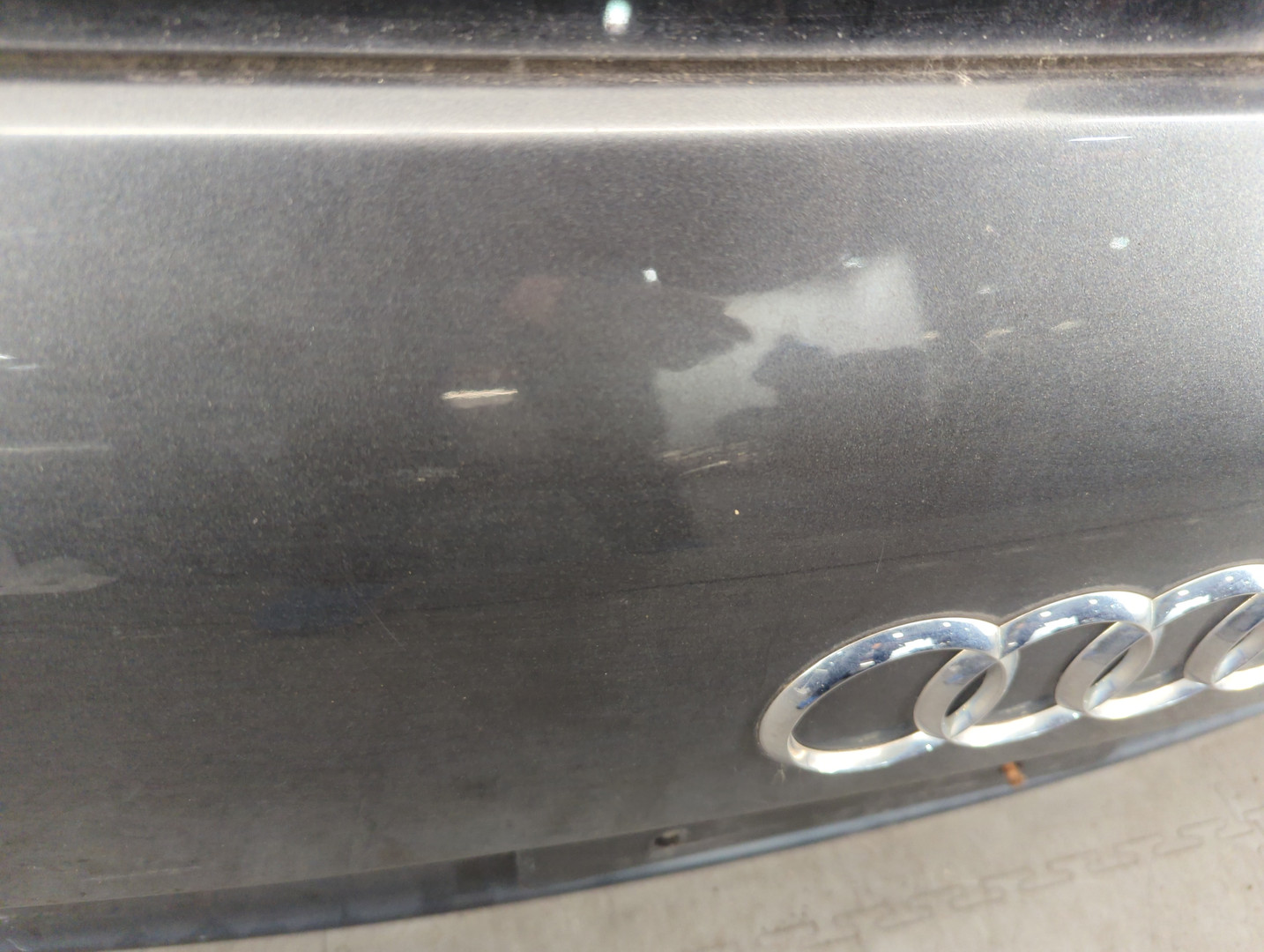 Дверь багажника