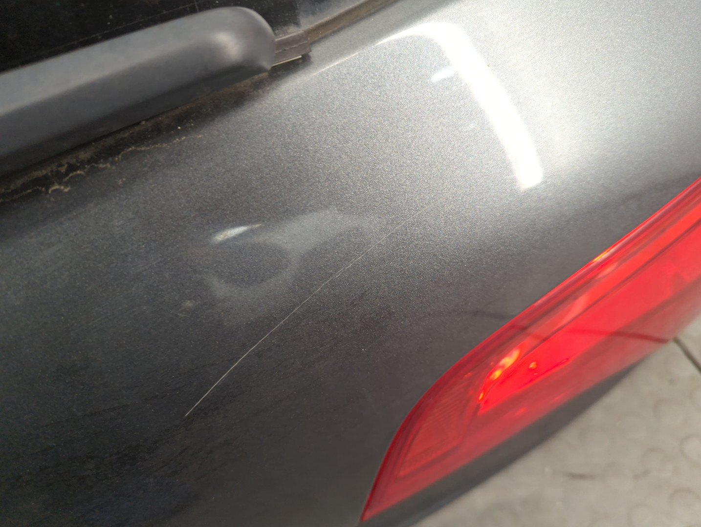 Дверь багажника