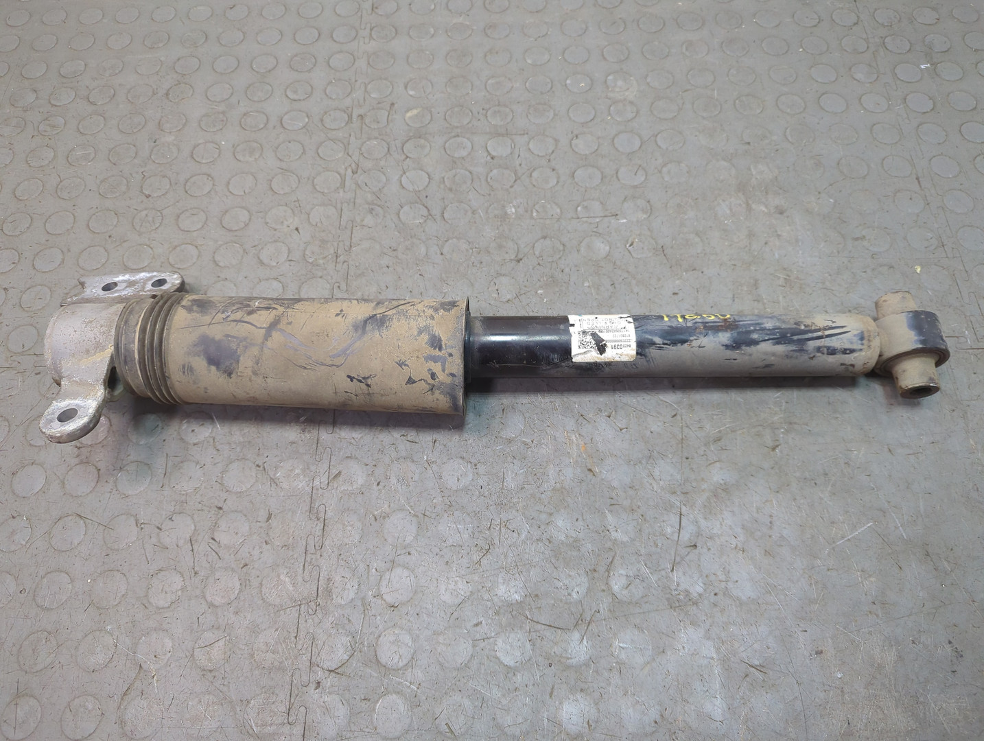 Амортизатор задний (стойка)