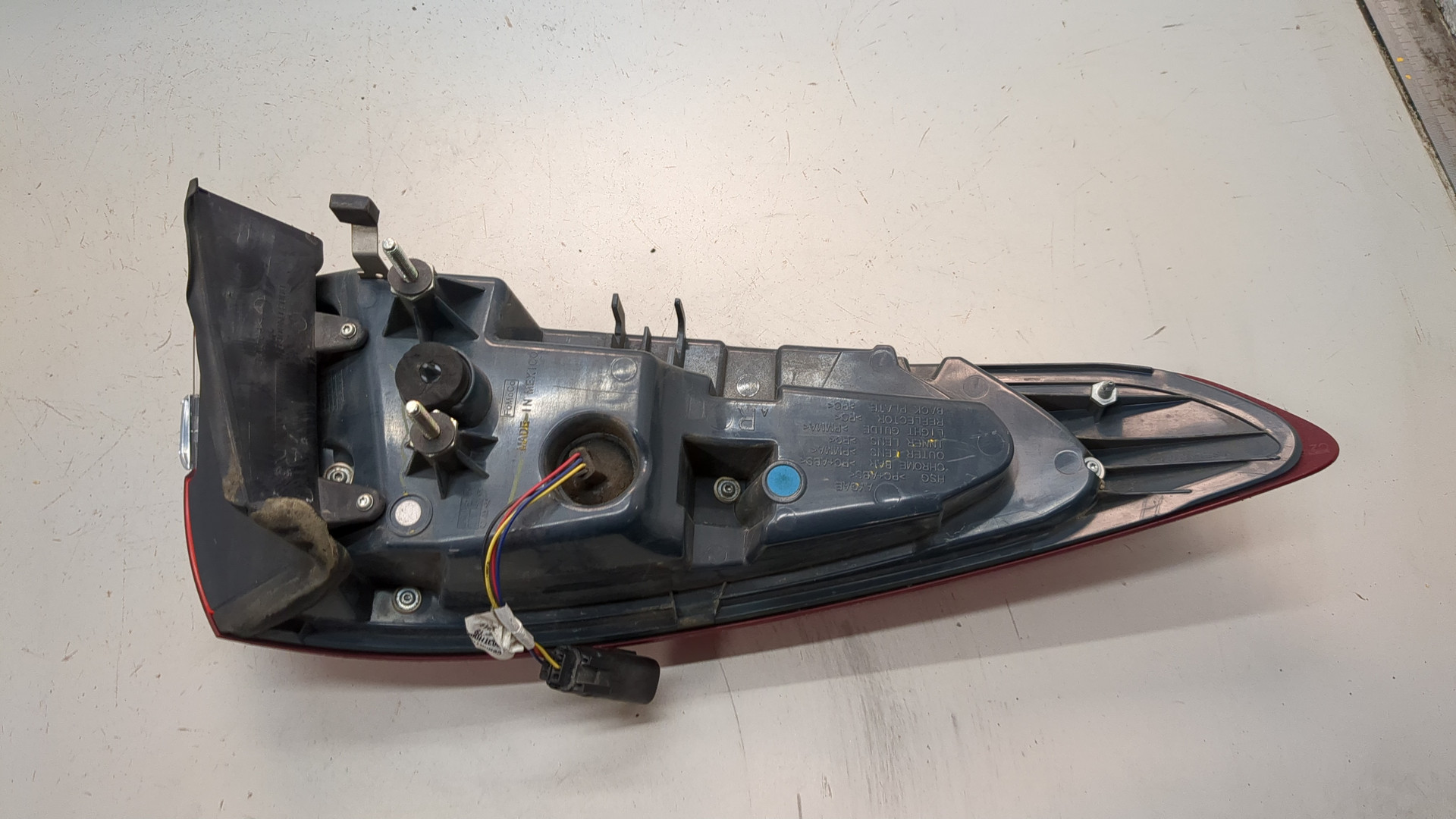 Фонарь задний правый