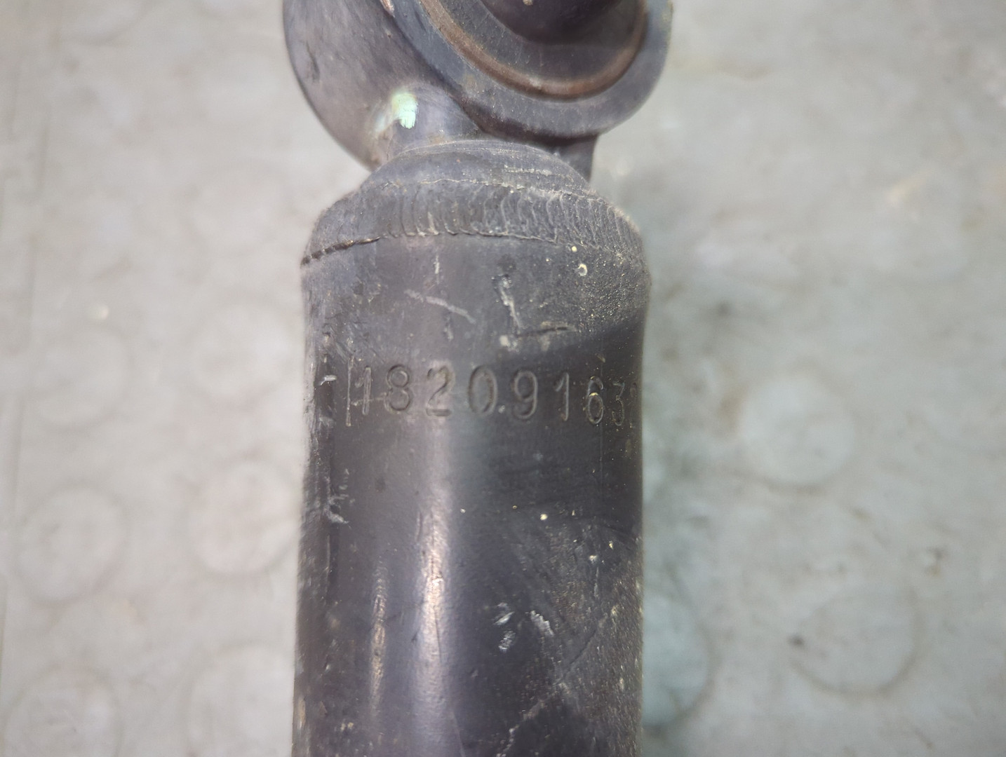 Амортизатор задний (стойка)