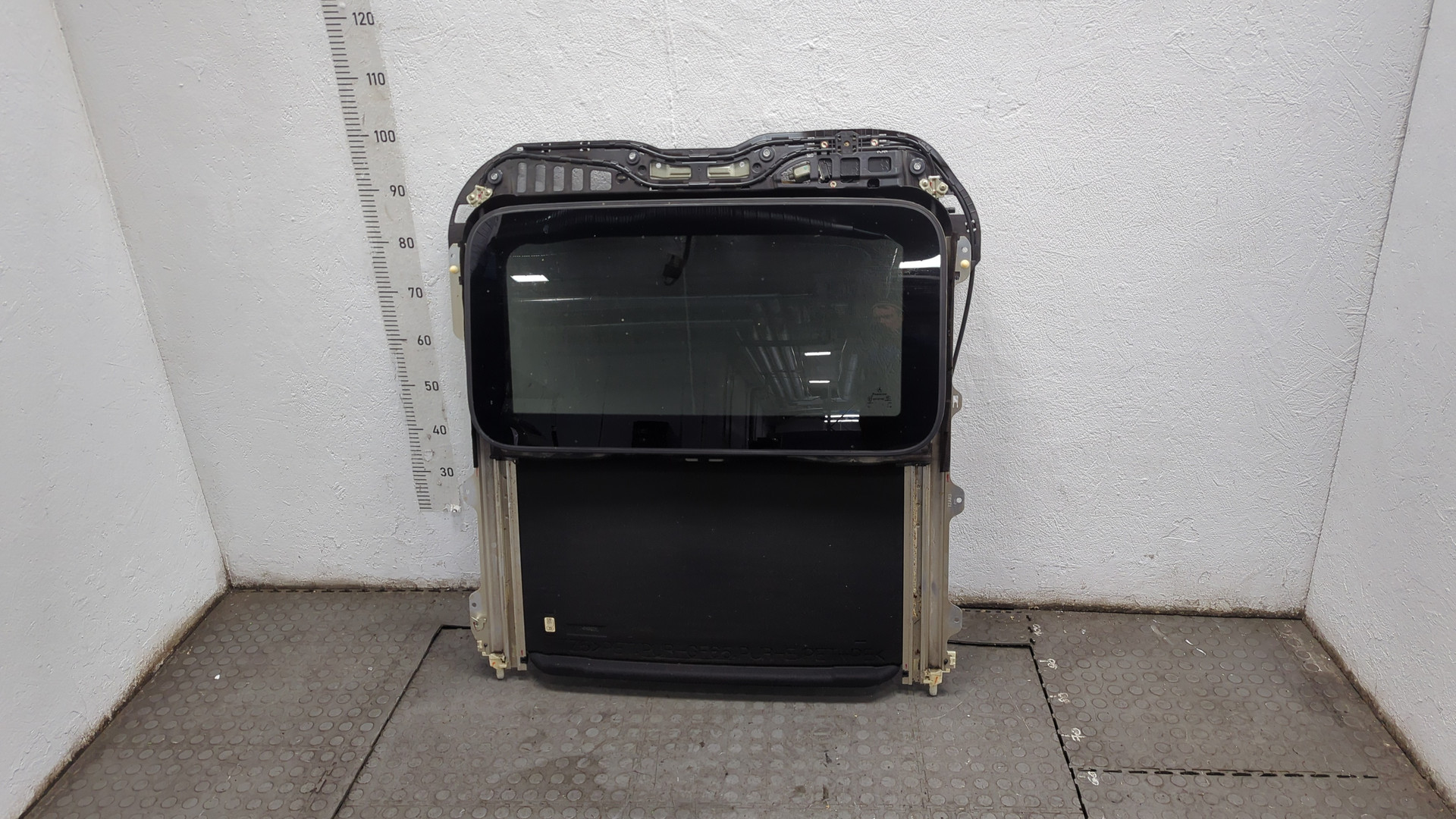 Люк в сборе электрический