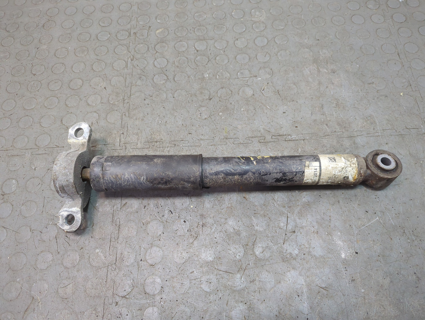 Амортизатор задний (стойка)