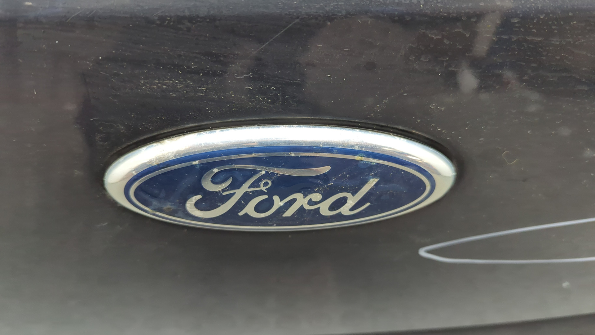 Дверь багажника