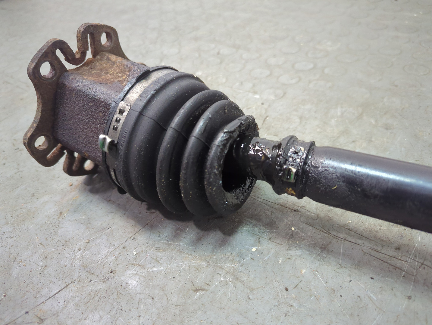 Полуось передняя правая