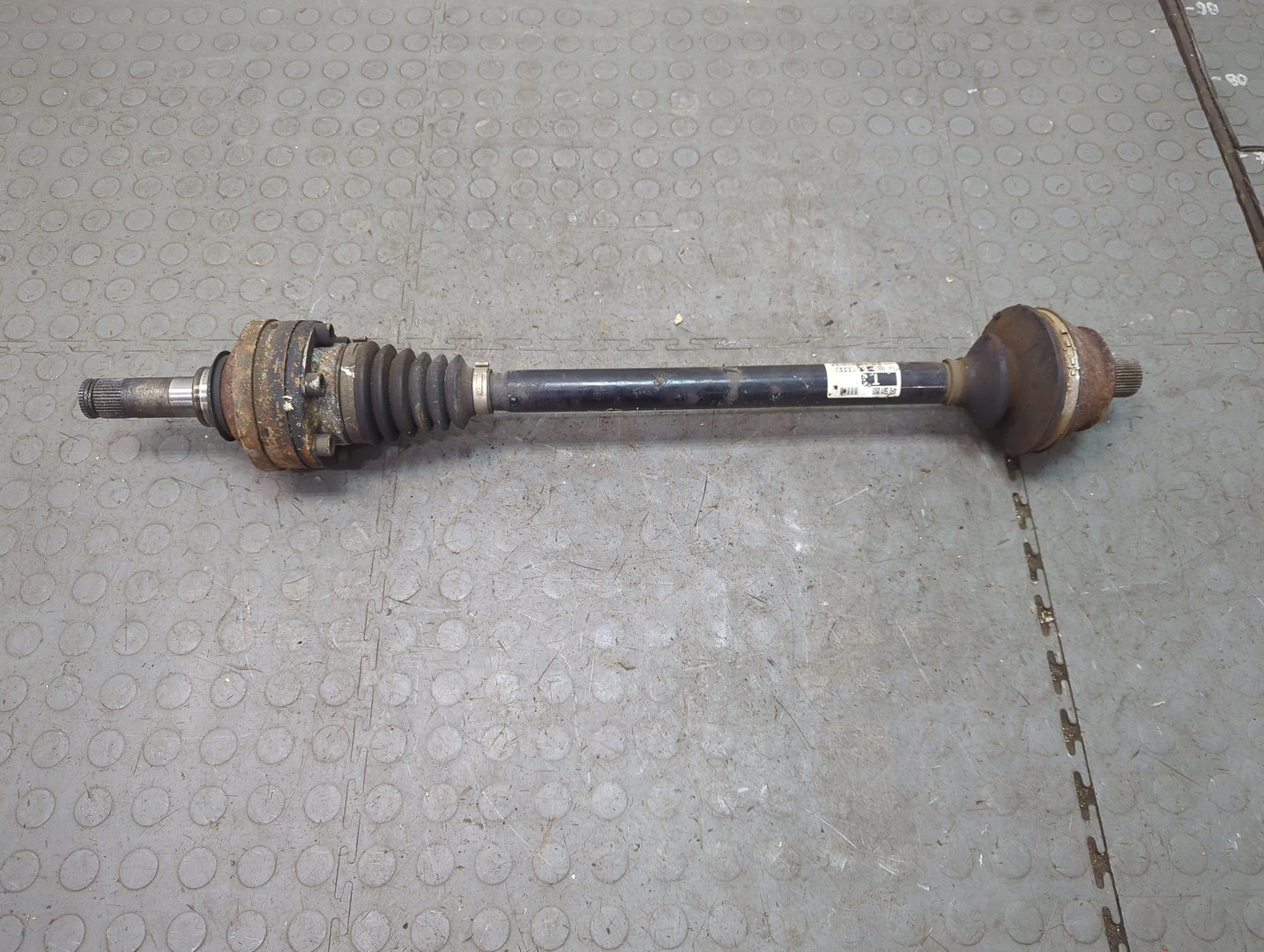 Полуось задняя