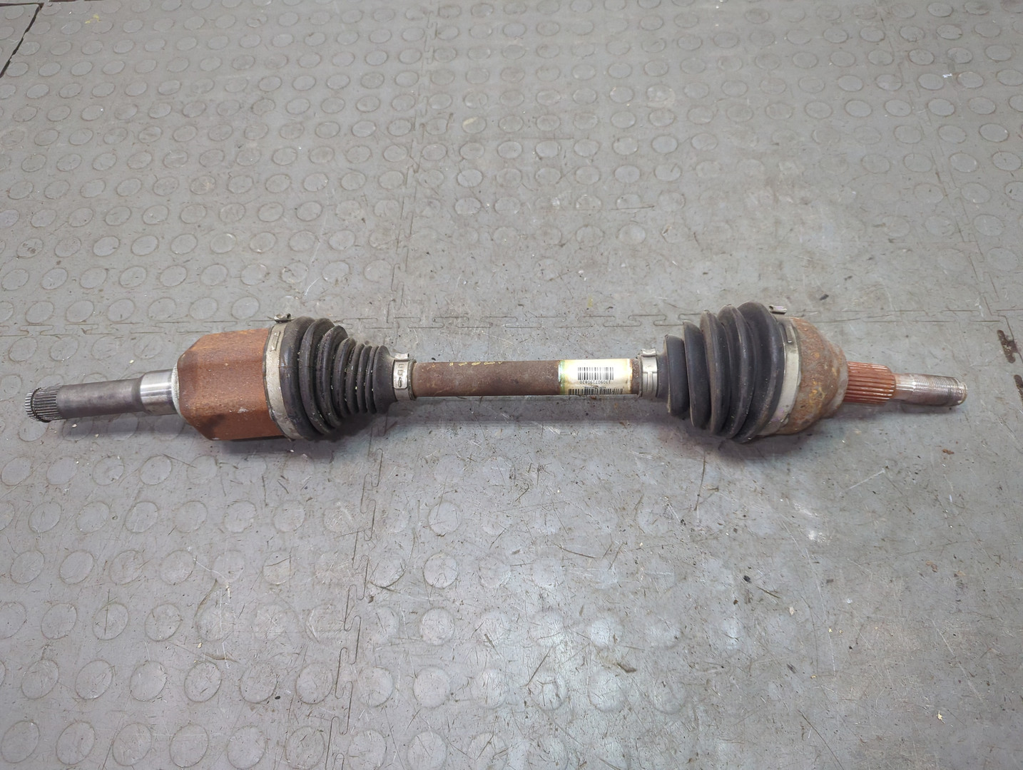 Полуось передняя левая