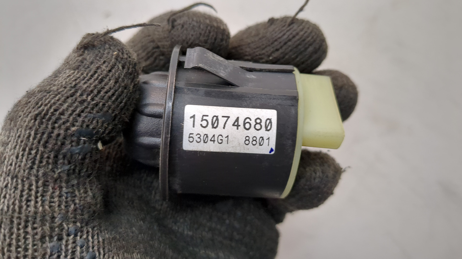 Кнопка стеклоочистителя заднего