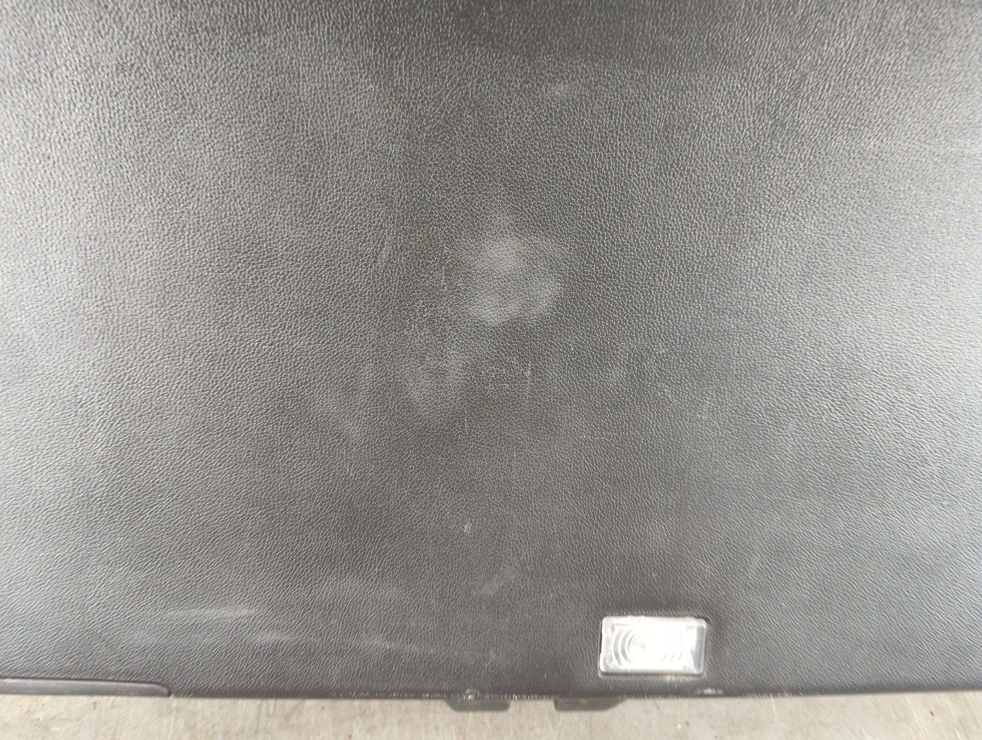 Дверь багажника