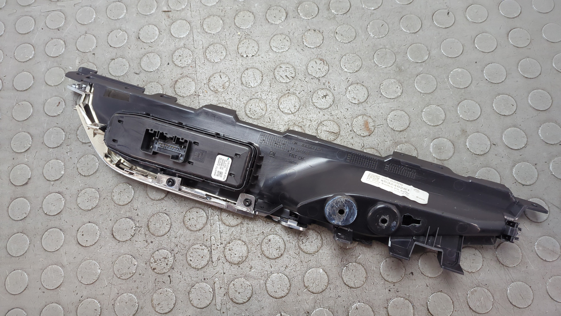 Кнопка стеклоподъемника